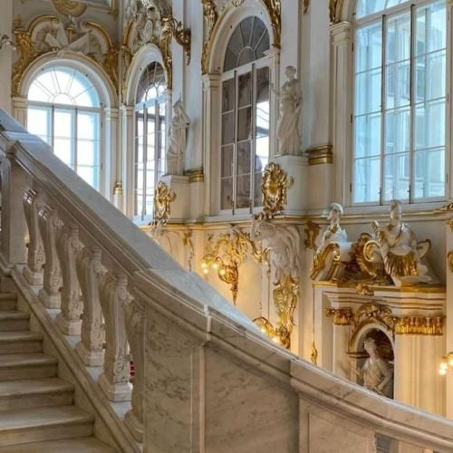  منو ببخش اگه تورو ندیدم دیگه پیدا نمیکنی شبیه من